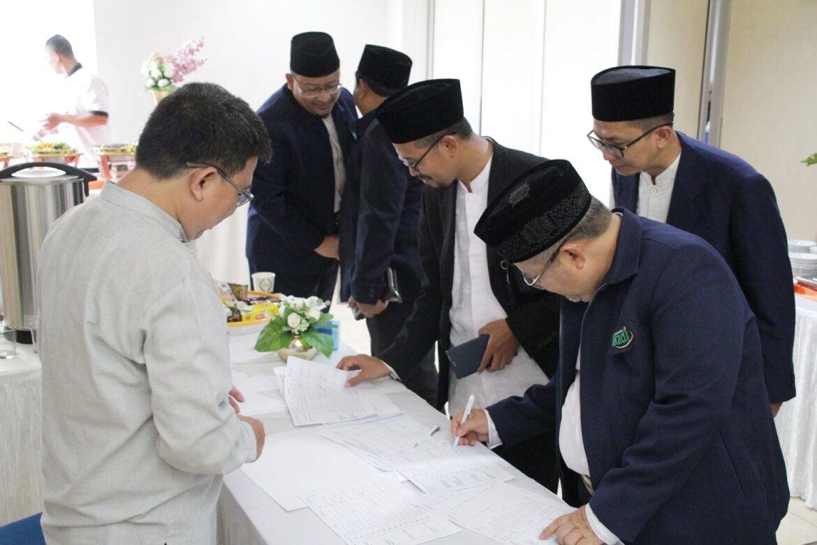 Pengurus Inaki Pelantikan Pengurus Pusat IKADI 2022-2027 (Pergantian Antar Waktu ...